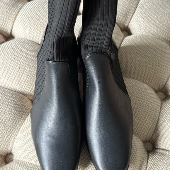 Black Stretchy Elastic Sock Knee-High Women's Block Heel Boots - Picture 8 of 10